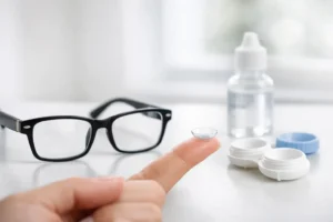 Glasses or Contact Lenses Comparison